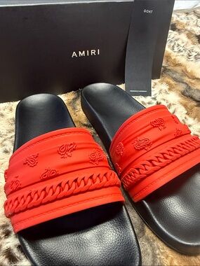 AMIRI Red Bandana-Print Chain Slide Sandals with GOAT authentication sz 12 / 45